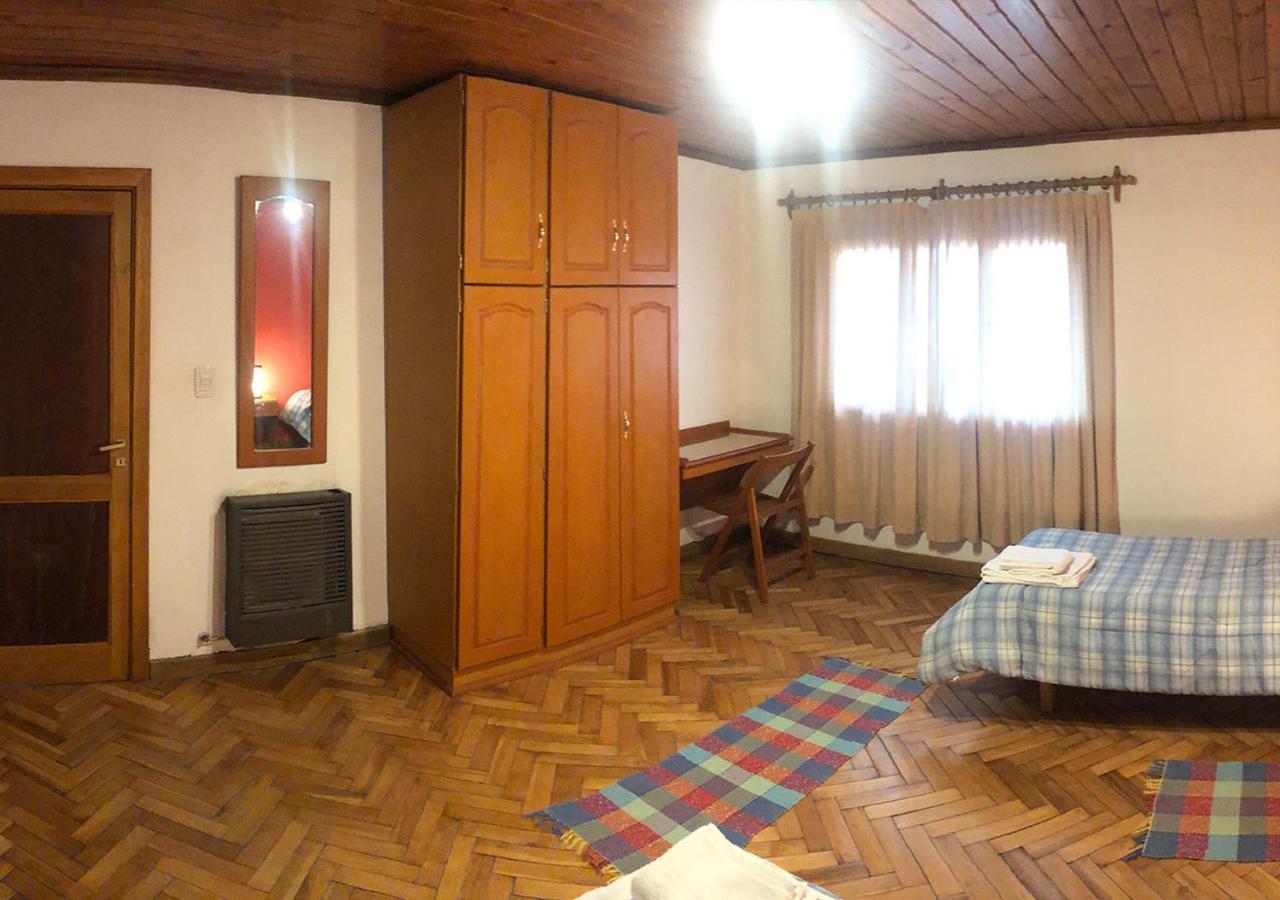 Hospedaje Amilcar Esquel Bagian luar foto