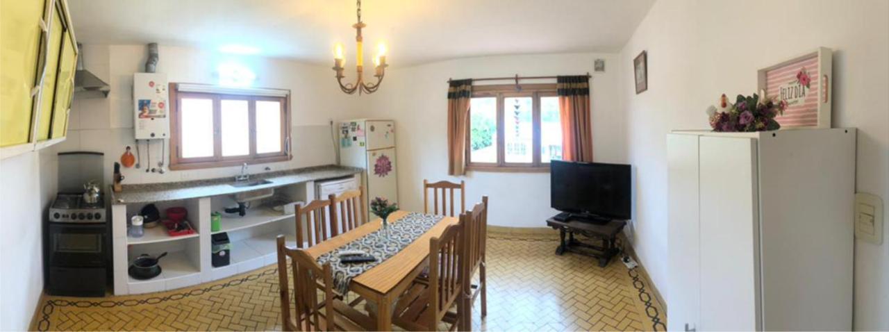 Hospedaje Amilcar Esquel Bagian luar foto