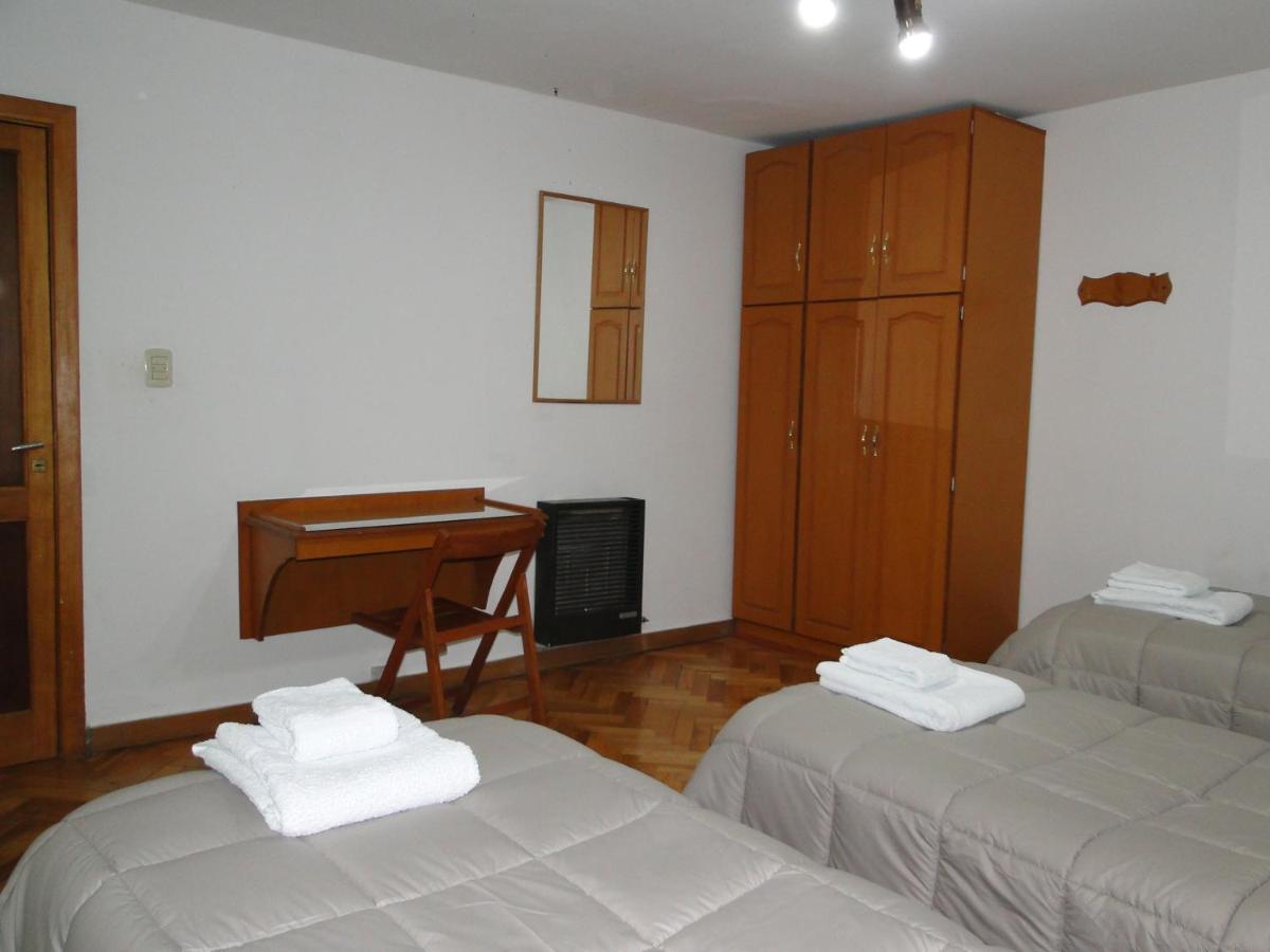 Hospedaje Amilcar Esquel Bagian luar foto