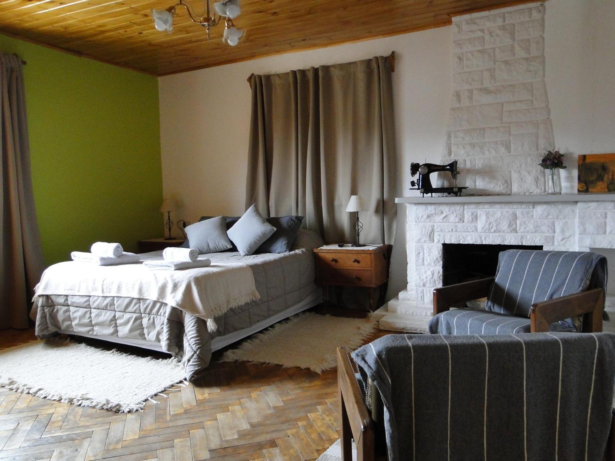 Hospedaje Amilcar Esquel Bagian luar foto